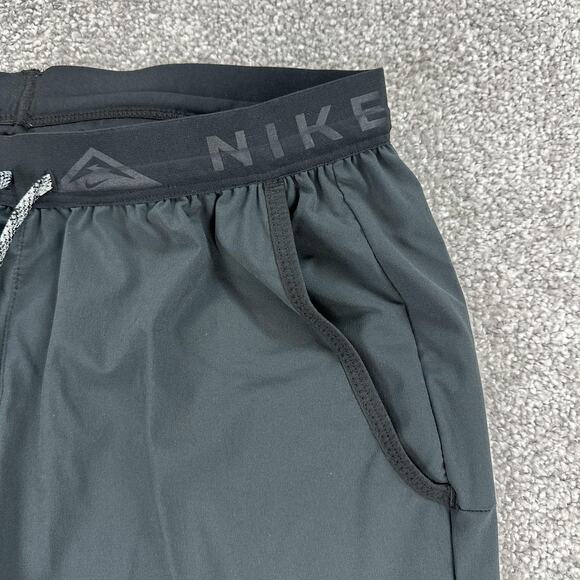Nike Trail Pants Mens Small Black Dri-Fit Running Jogger Reflective DX0855-010 - Picture 5 of 13